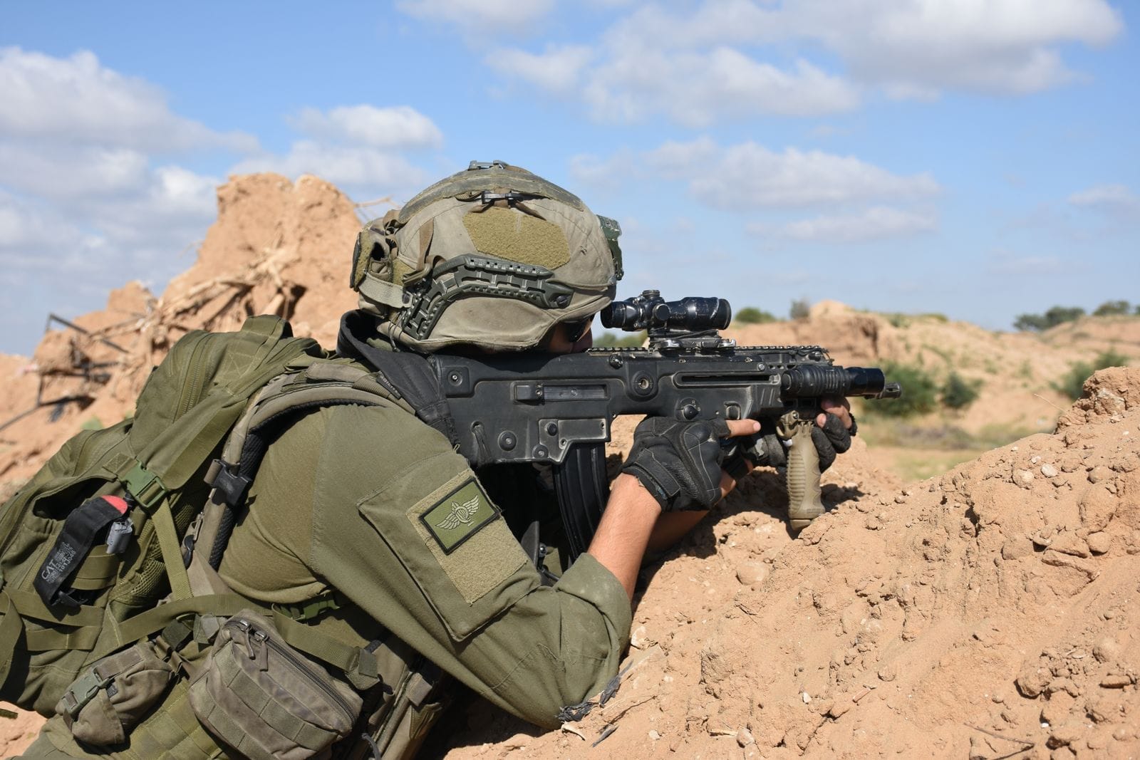 Following Massive Aerial Assault, IDF Commences Ground Operation in Central Gaza